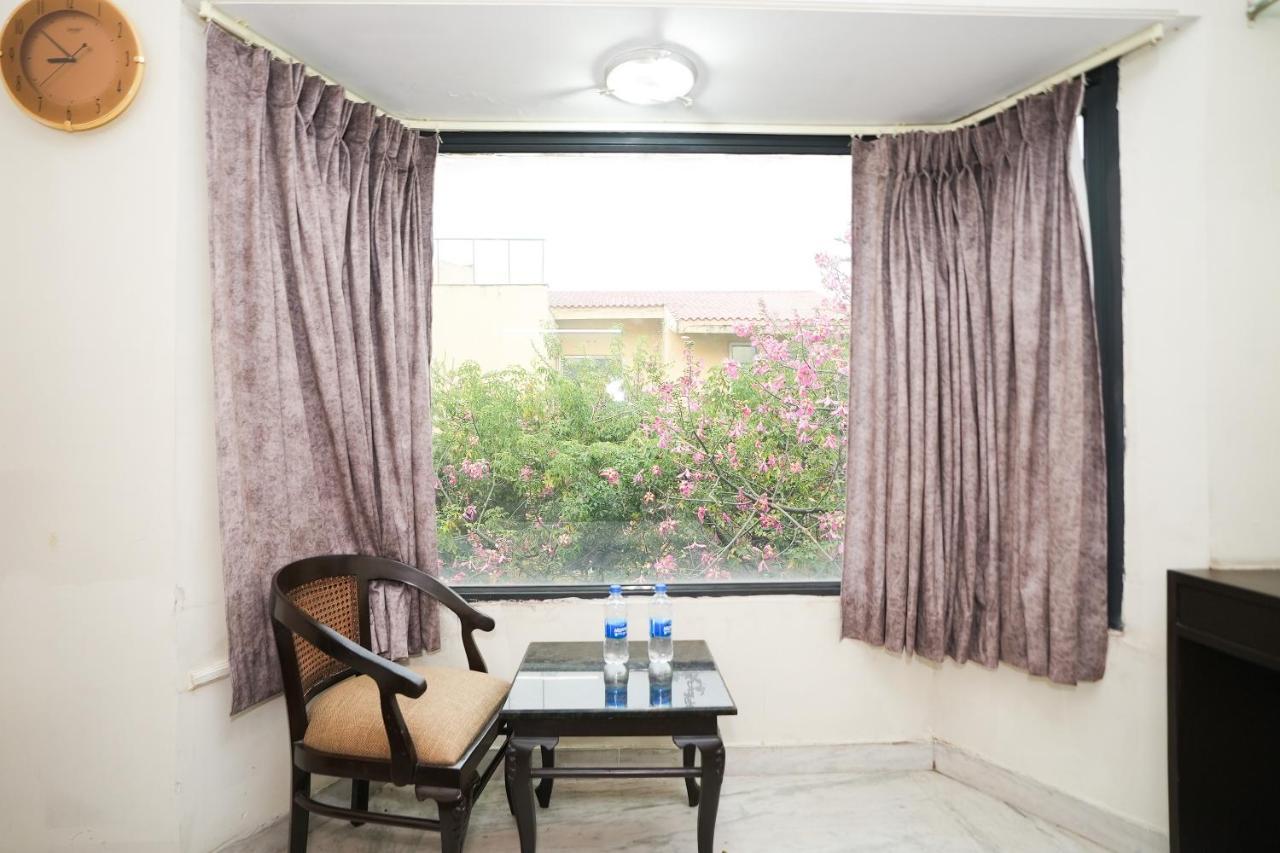 Stay Well Hotels & Homes Gurgaon Exterior foto